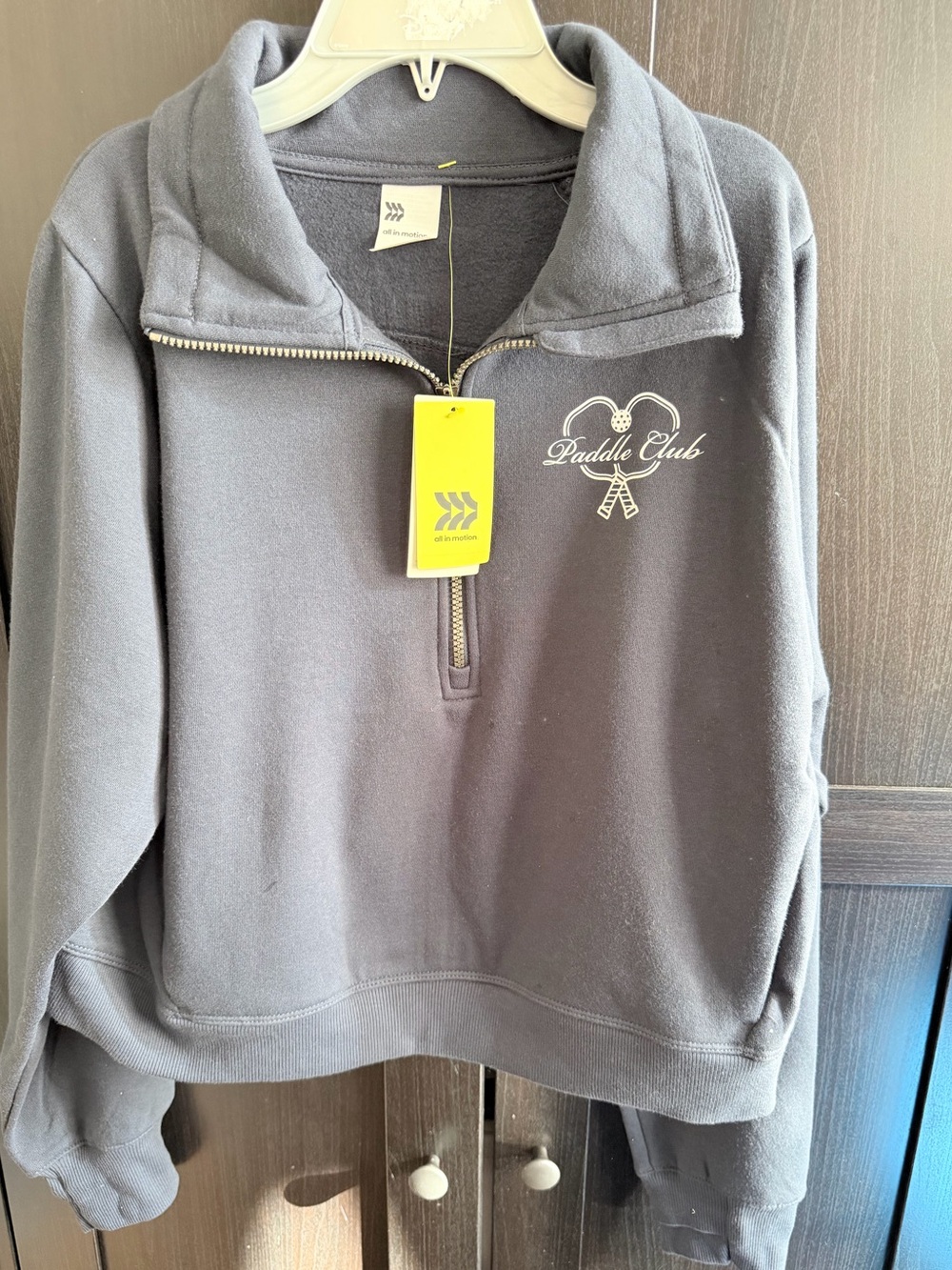 Size M Quarter-Zip Fleece Pullover